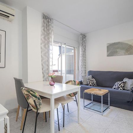 Apartamento Perfect Getaway In Triana - 15M Walk Giralda Sevilla Exterior foto