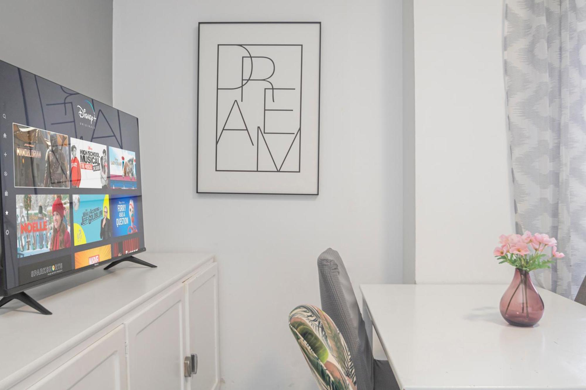 Apartamento Perfect Getaway In Triana - 15M Walk Giralda Sevilla Exterior foto